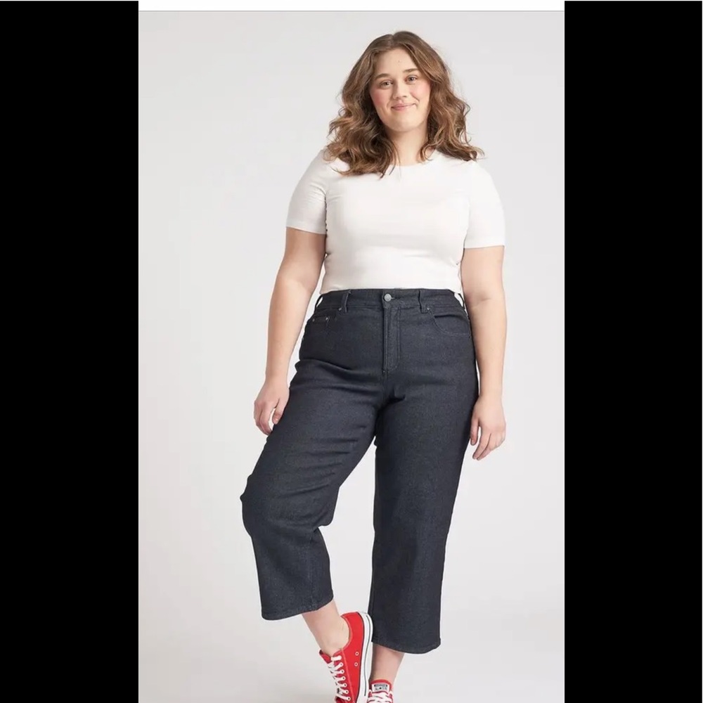 Universal Standard Bae Boyfriend Crop Jeans Size 16